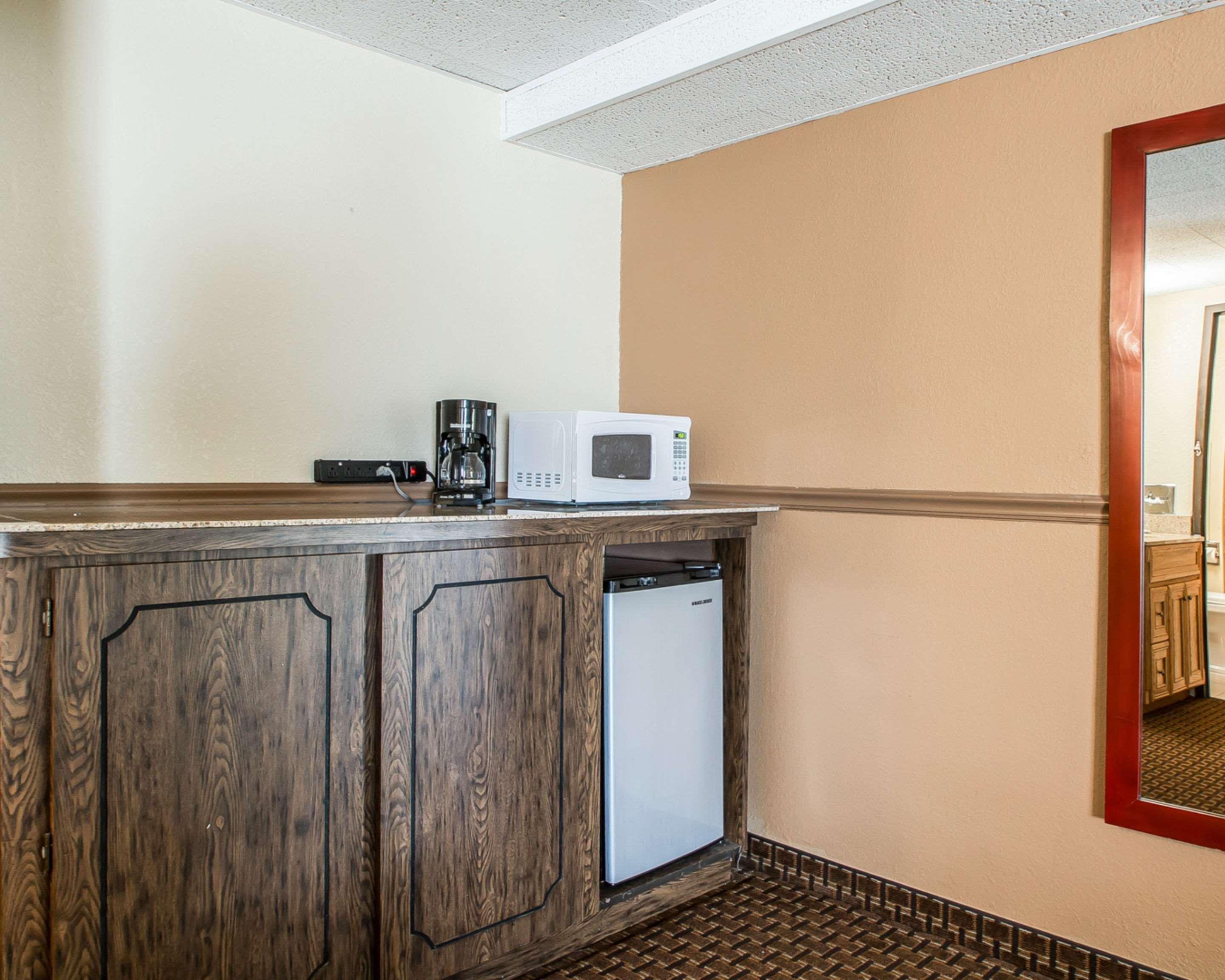 Quality Inn East Dubuque Экстерьер фото