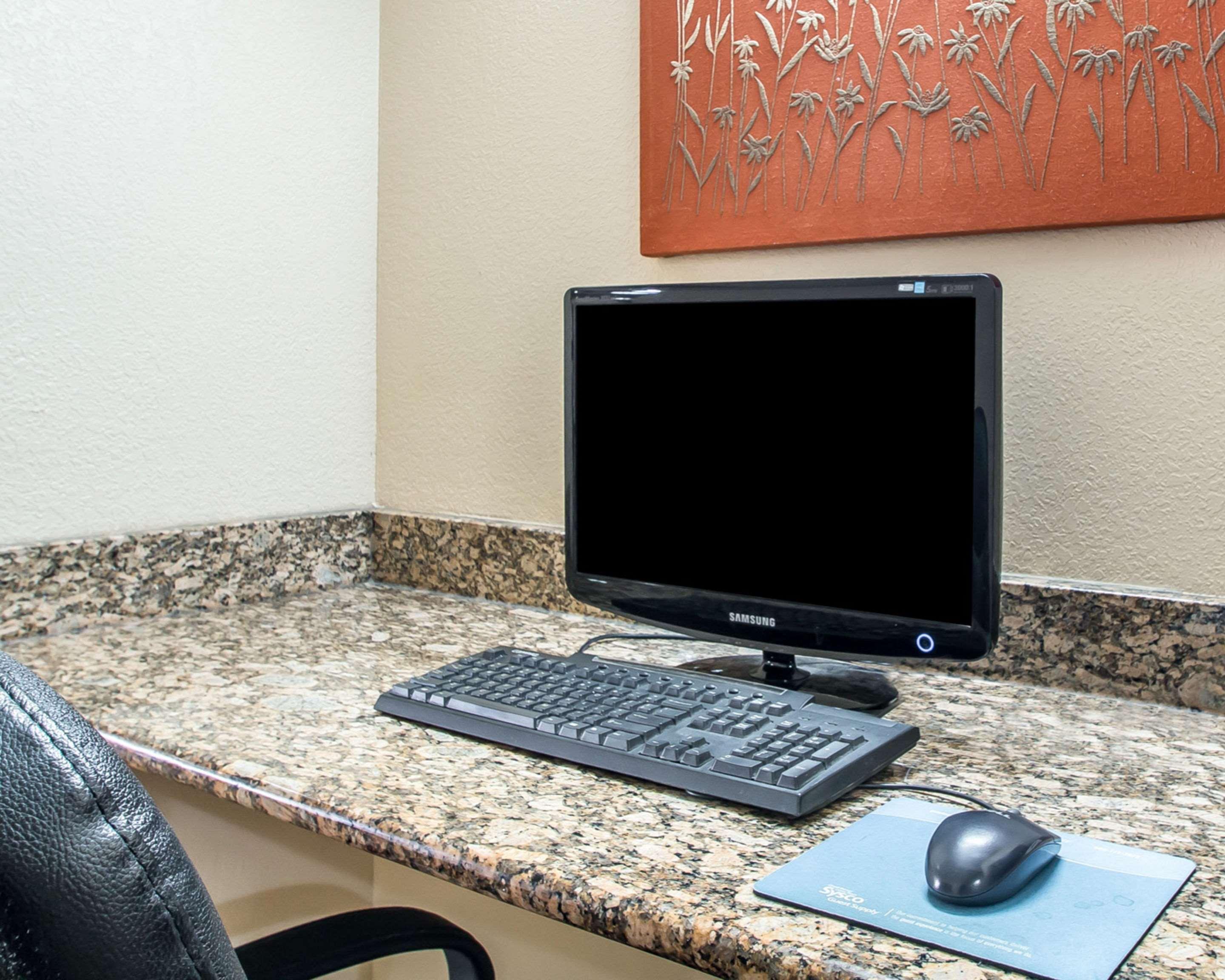 Quality Inn East Dubuque Экстерьер фото