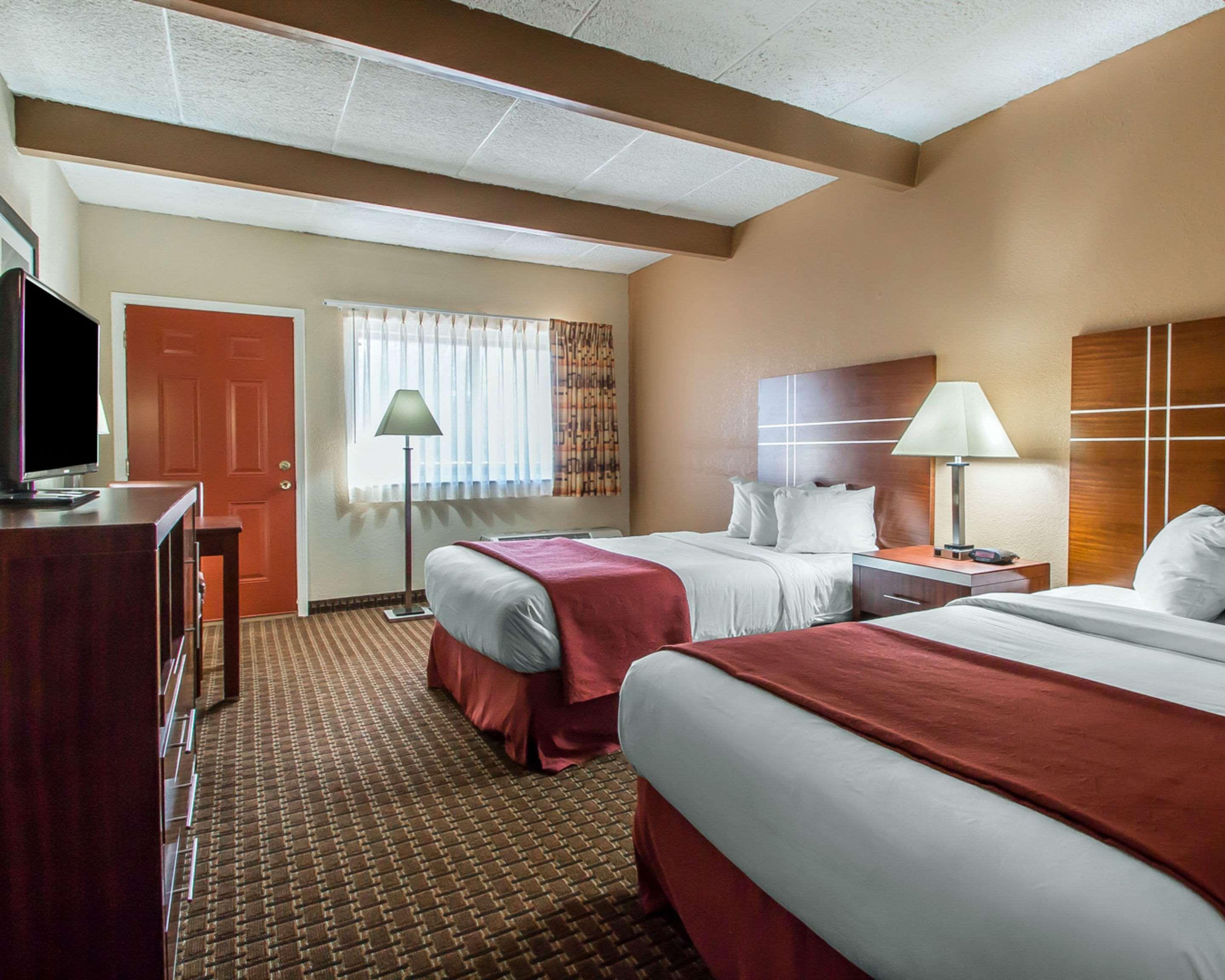 Quality Inn East Dubuque Экстерьер фото