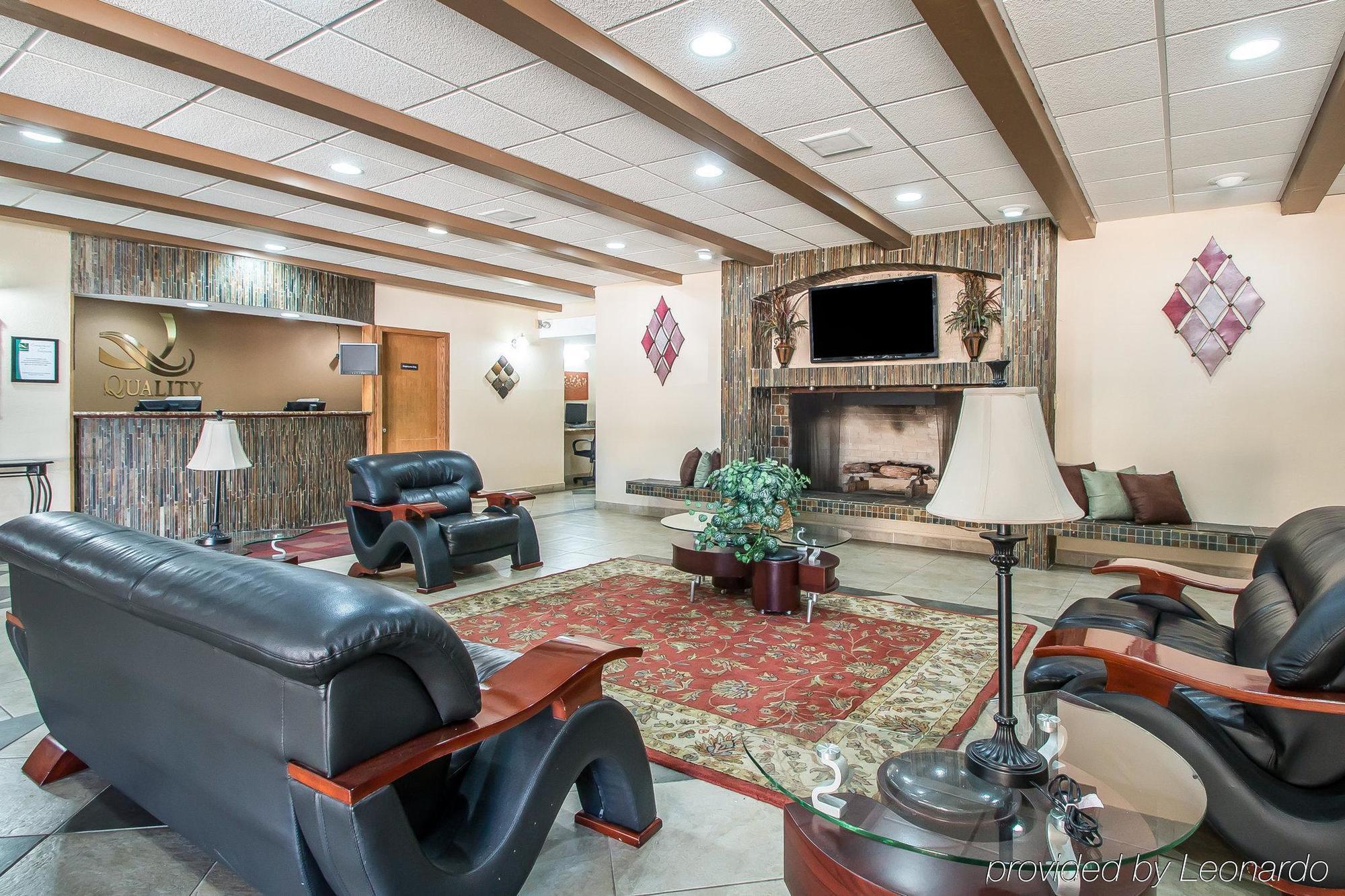 Quality Inn East Dubuque Экстерьер фото