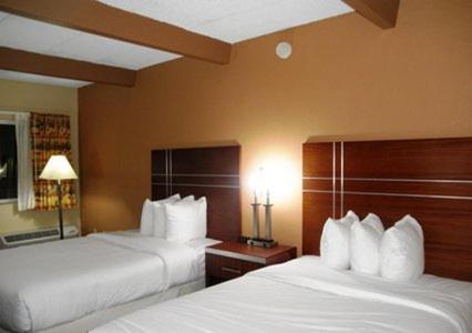Quality Inn East Dubuque Экстерьер фото