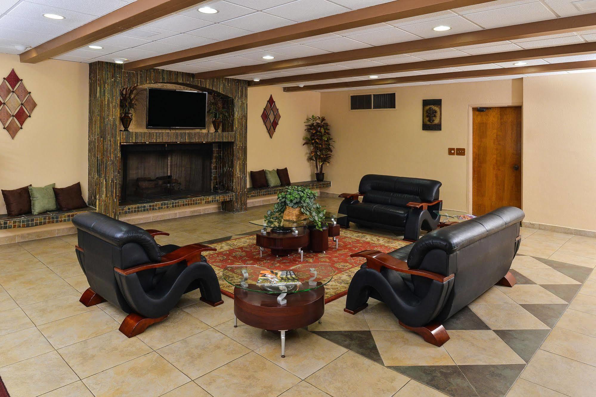 Quality Inn East Dubuque Экстерьер фото